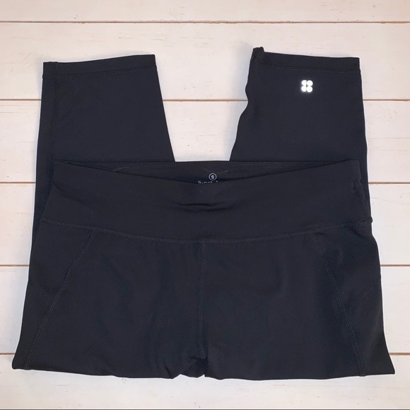 Sweaty Betty // Crops Small - Picture 11 of 16
